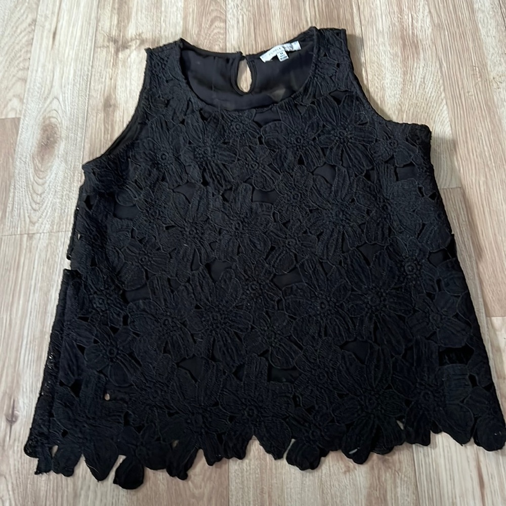 Black floral top